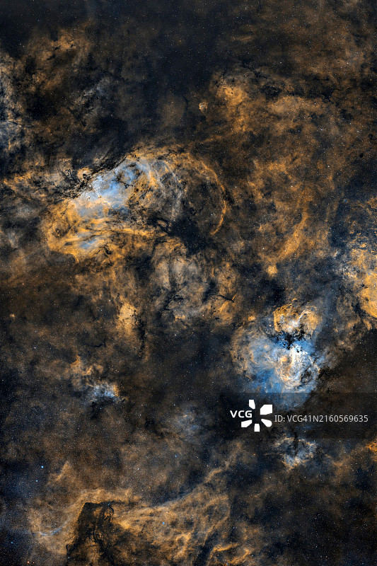 鹰状星云窄带（目录编号为梅西耶16或M16，以及NGC 6611，也称为星后星云）图片素材