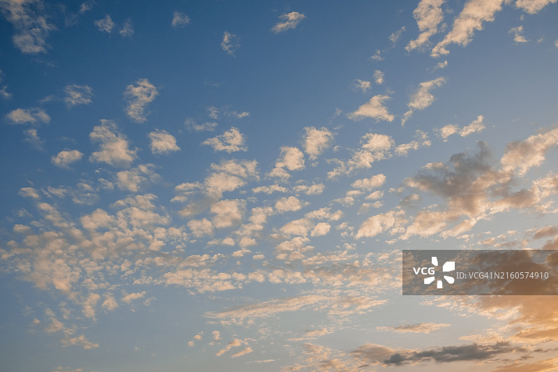 巴什卡沃达克罗地亚的日落天空云彩图片素材