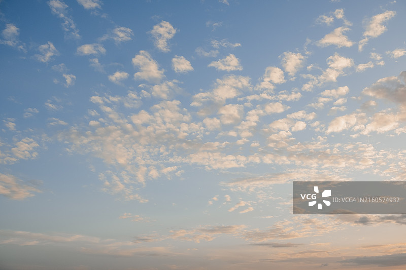 巴什卡沃达克罗地亚的日落天空云彩图片素材