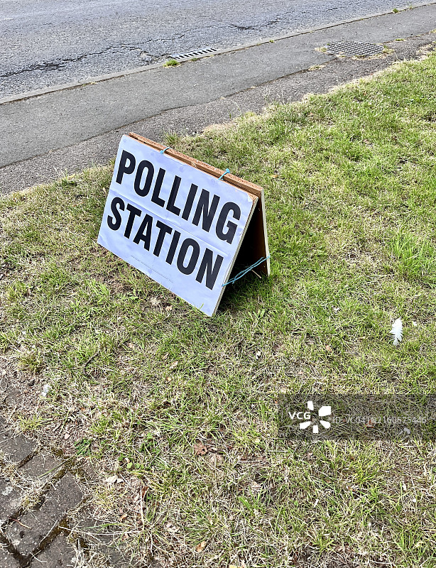 投票站标志（左侧特写）图片素材