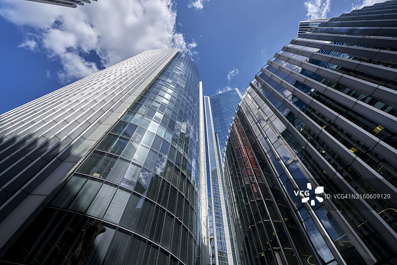 英国伦敦市威利斯大厦、122利德贺大楼和芬丘奇街20号图片素材