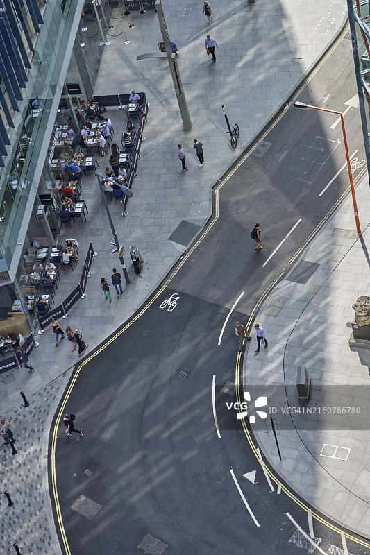 从英国伦敦东南区博蒙德西的萨姆纳街向南望去图片素材