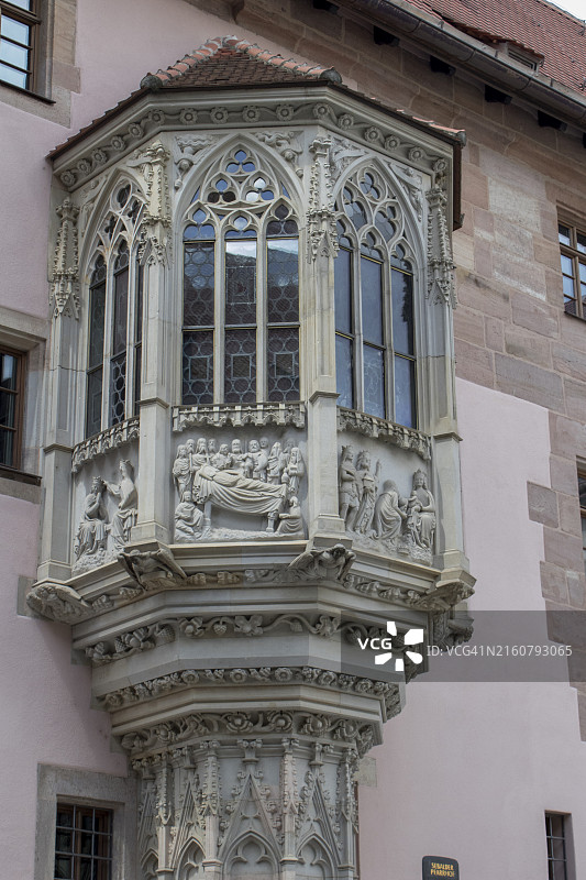 圣塞巴杜斯教堂牧师住宅的凸窗图片素材