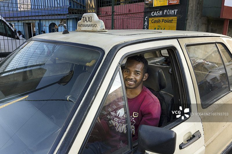马达加斯加塔那那利佛的出租车司机图片素材