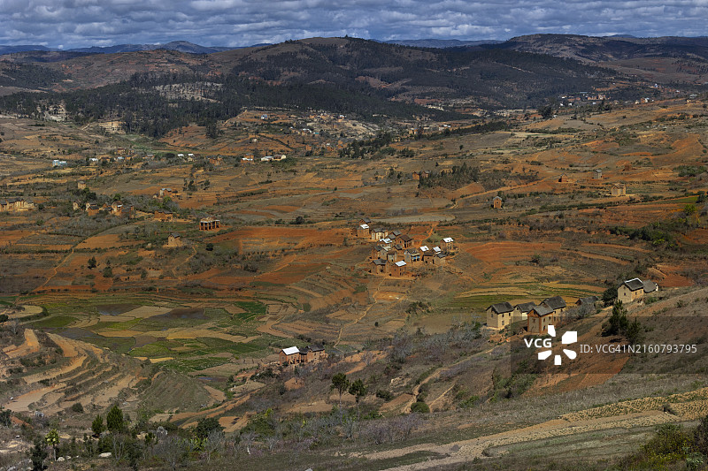 马达加斯加壮丽风景（菲亚纳兰楚阿与塔那那利佛之间）图片素材