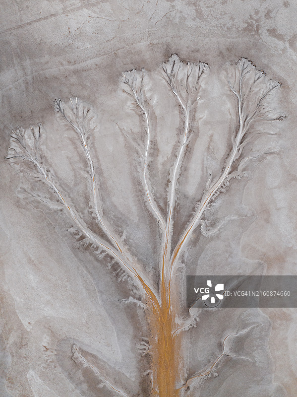 航拍：德比金伯利地区干旱漫滩上河流支流图片素材