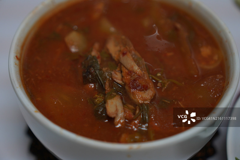 金枪鱼蔬菜橙咖喱图片素材