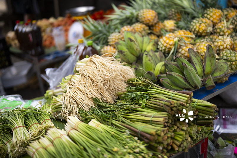 泰国早市上的本地蔬菜图片素材