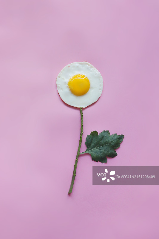 桌子上方的鸡蛋俯视图，印度喀拉拉邦图片素材