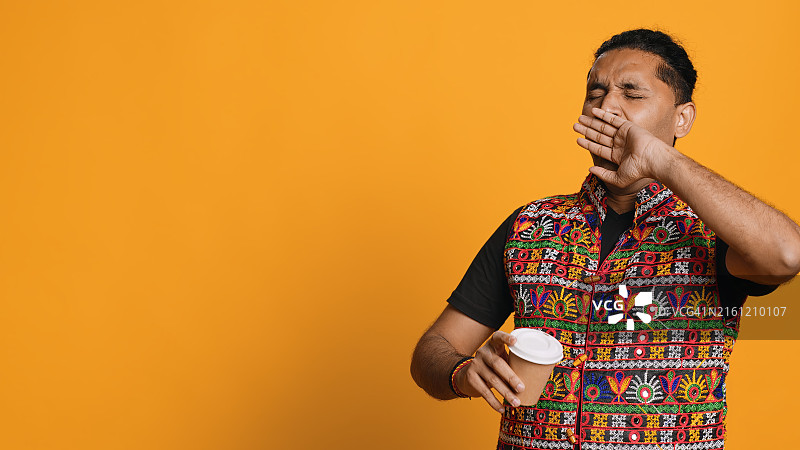 年轻黑人女性肖像图片素材