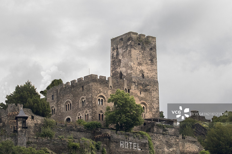 俯瞰莱茵河的古腾费尔斯山图片素材