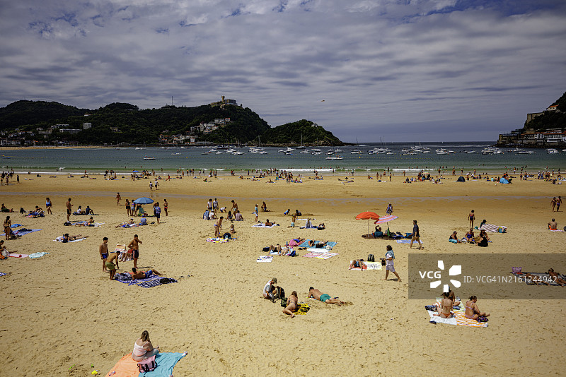 拉孔查海滩的夏日美景，圣塞瓦斯蒂安图片素材