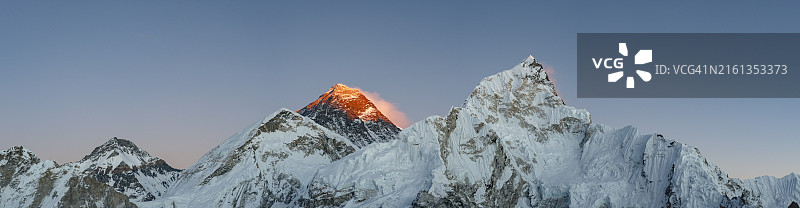 阿尔卑斯山的霞光图片素材