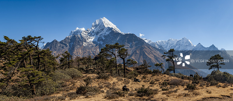 尼泊尔喜马拉雅山脉图片素材