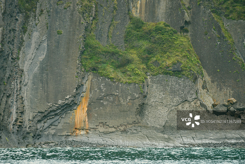 海中岩层侧面景观图片素材