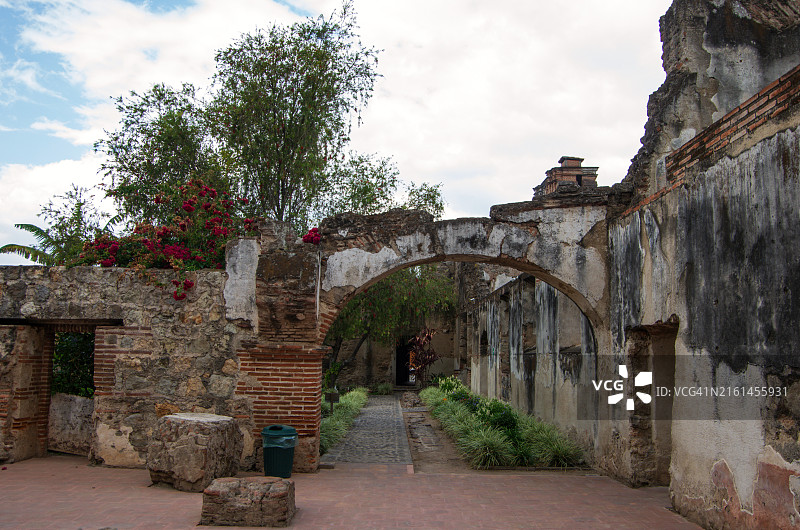 危地马拉萨卡特佩克斯省安提瓜圣克拉拉修道院和教堂图片素材