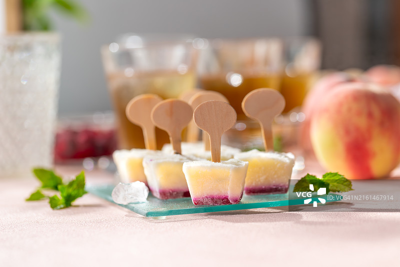 自制覆盆子桃子冰棒图片素材