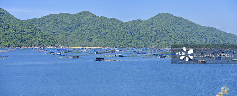 前往越南富安省的干石滩、亨燕岛和梅滇探索珊瑚生态系统图片素材