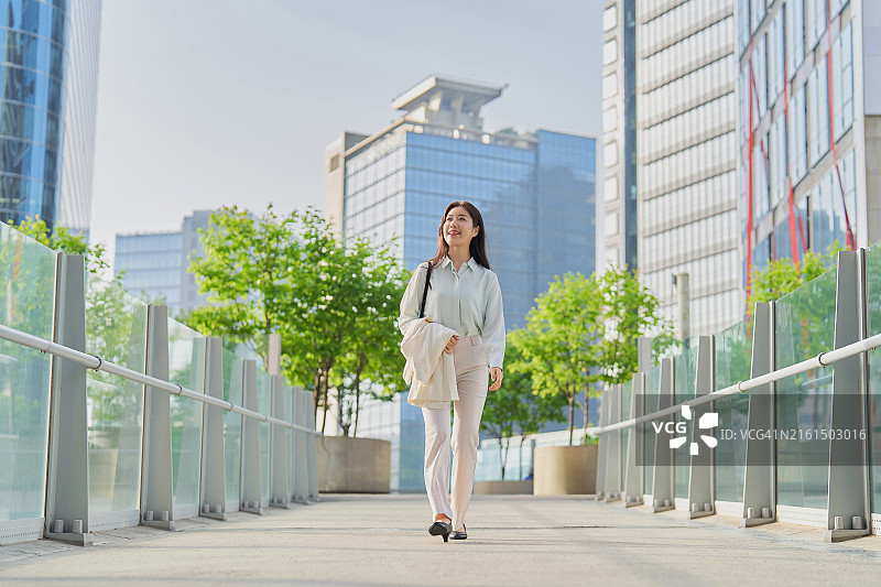 20多岁的年轻女人，商务，女商人，自信，希望图片素材