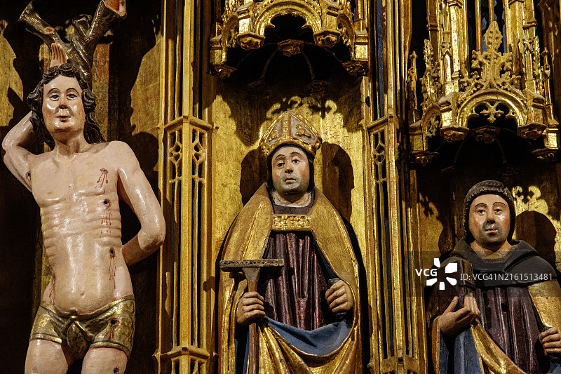 博莱阿圣玛丽亚拉马约尔学院教堂的圣塞巴斯蒂安祭坛画，韦斯卡图片素材