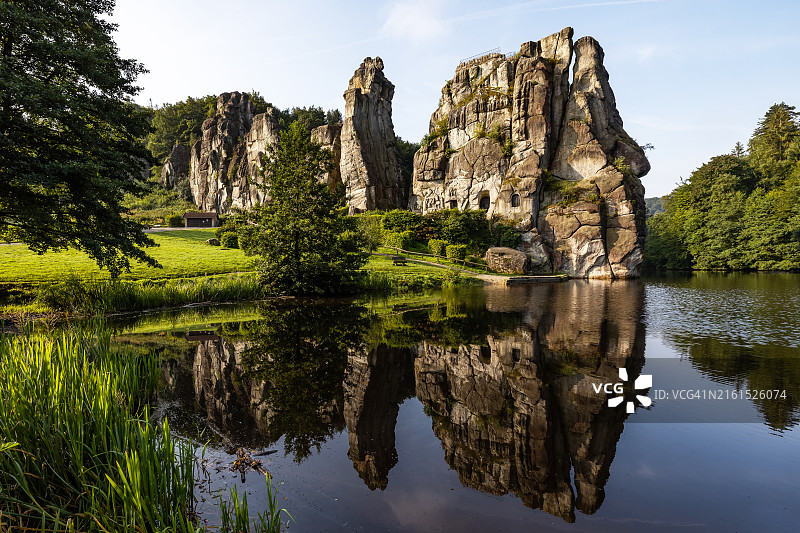 旅行目的地：Externsteine和Wiembecketeich（德国北莱茵-威斯特法伦州）图片素材