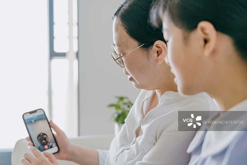 手机远程开门图片素材