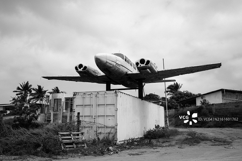 阿鲁巴的旧飞机图片素材
