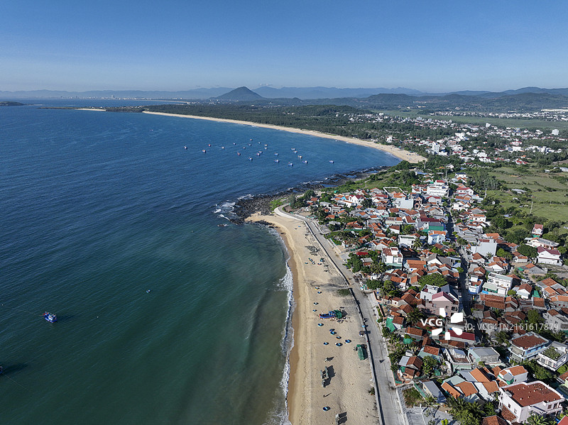 前往越南富安省的迎风塔、石头海滩、燕岛和岬角，探索珊瑚生态系统，享受一次充电和放松的旅行。图片素材