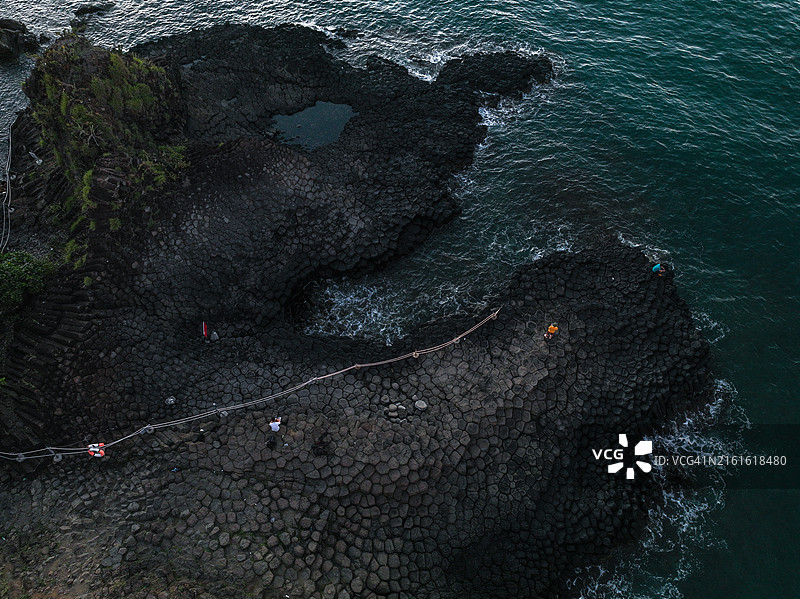 前往越南富安省的干石滩、亨燕岛和梅滇，探索珊瑚生态系统，享受一次充电和放松的旅行。图片素材