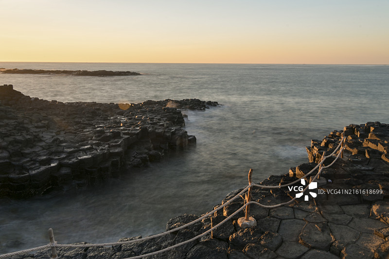 前往越南富安省的干石滩、亨燕岛和梅滇，探索珊瑚生态系统，享受一次充电和放松的旅行。图片素材