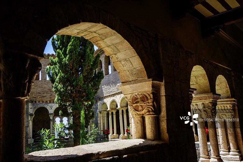 阿尔克萨尔学院教堂的回廊图片素材