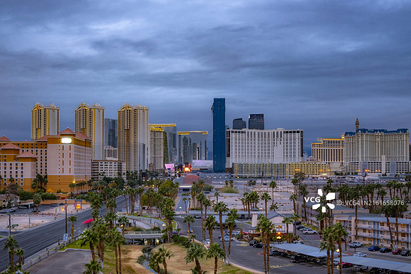拉斯维加斯市中心天际线图片素材