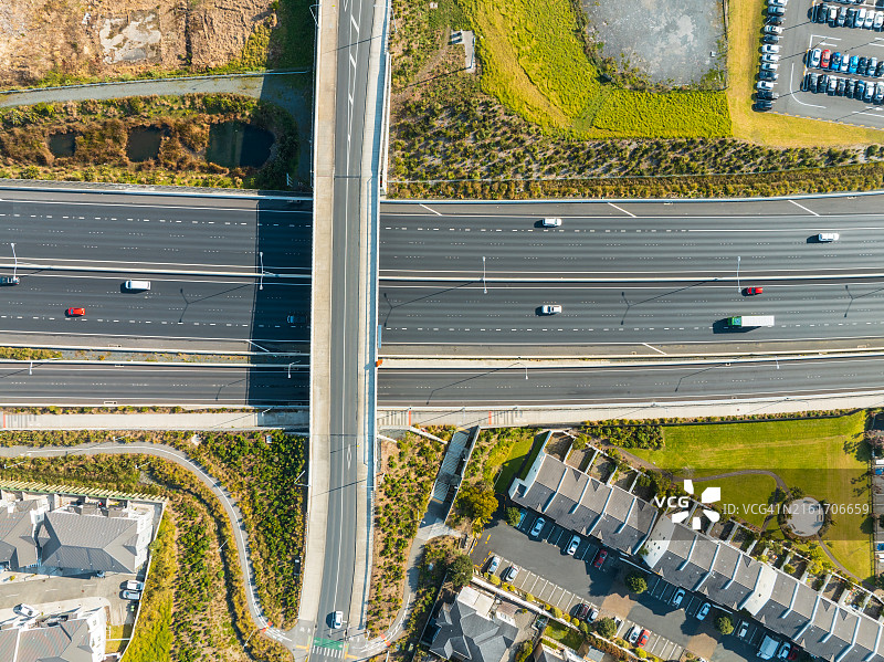 高速公路交叉口的航拍景色图片素材
