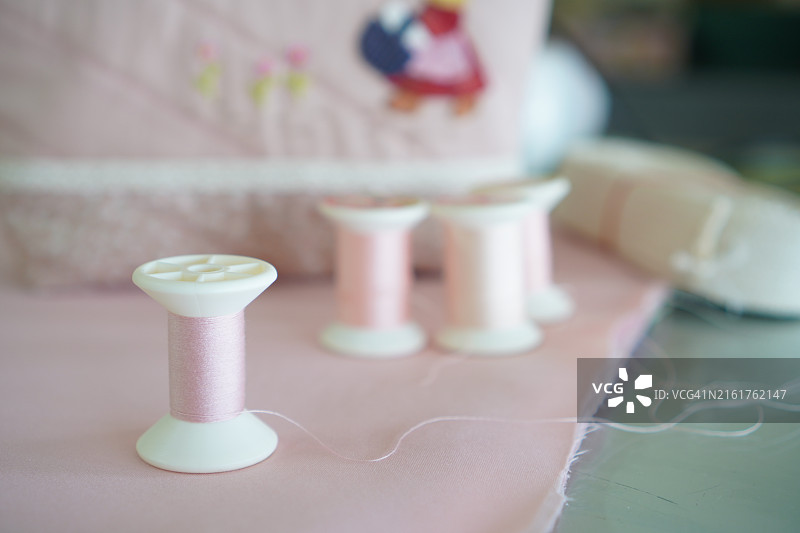 粉色线轴图片素材