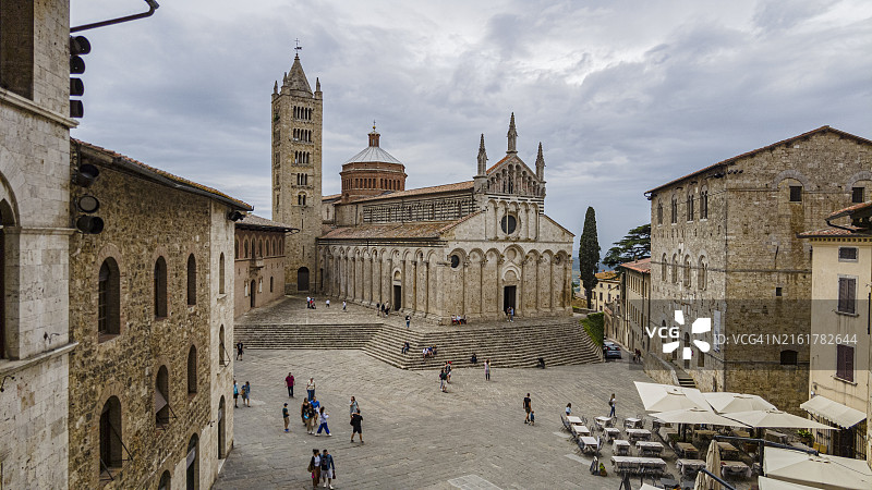 托斯卡纳马萨马里蒂玛加里波第广场和圣切尔博内大教堂图片素材