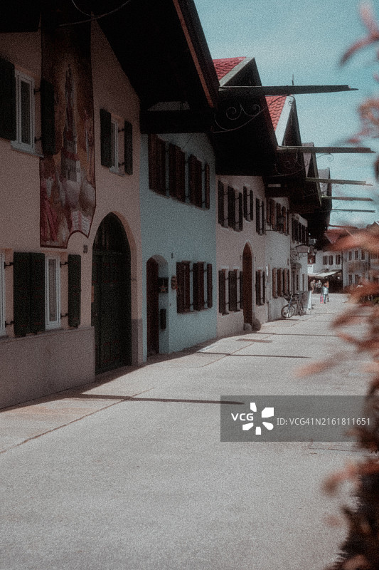 可爱的小村庄街道房屋图片素材