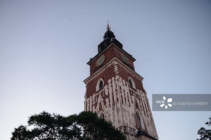 克拉科夫圣玛丽教堂、纺织会馆和市场广场图片素材