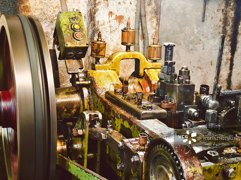 运转中的机器图片素材
