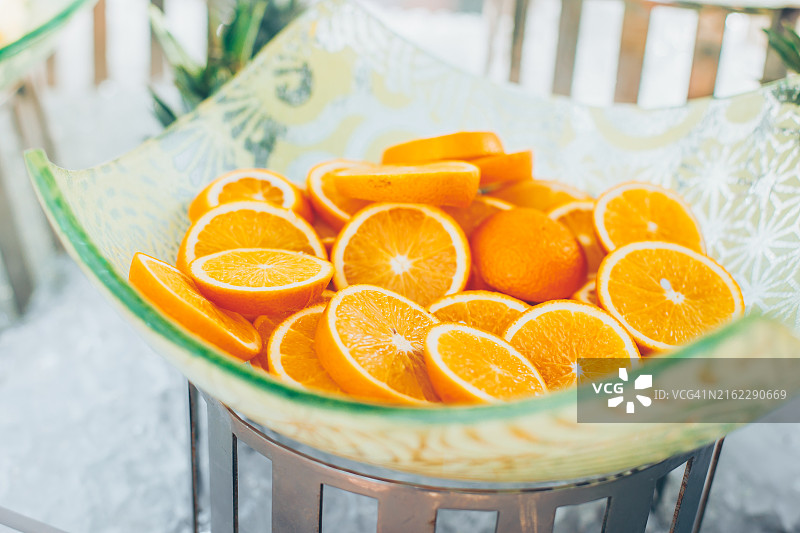 碗装橙子切片图片素材
