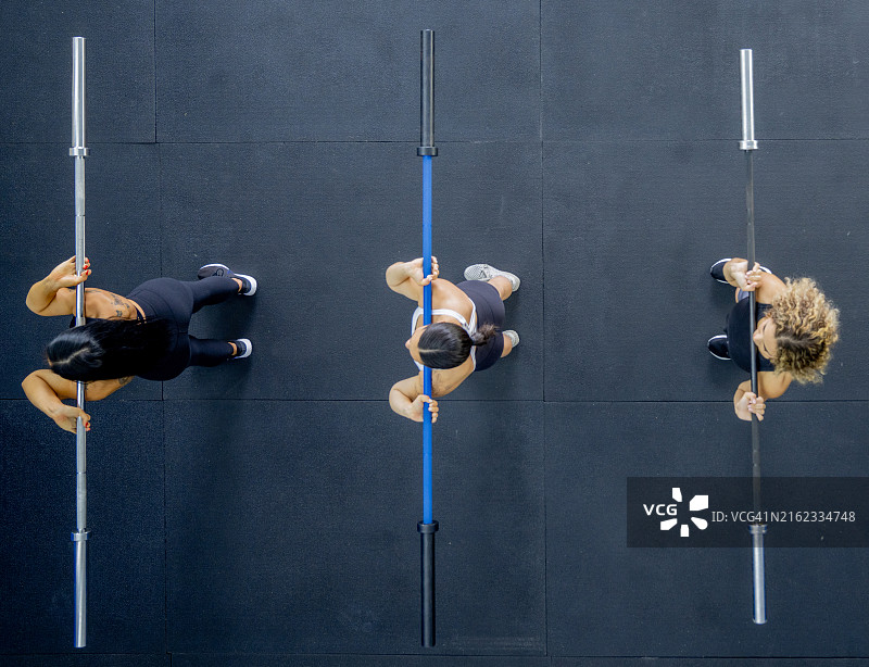 举重训练俯视图图片素材