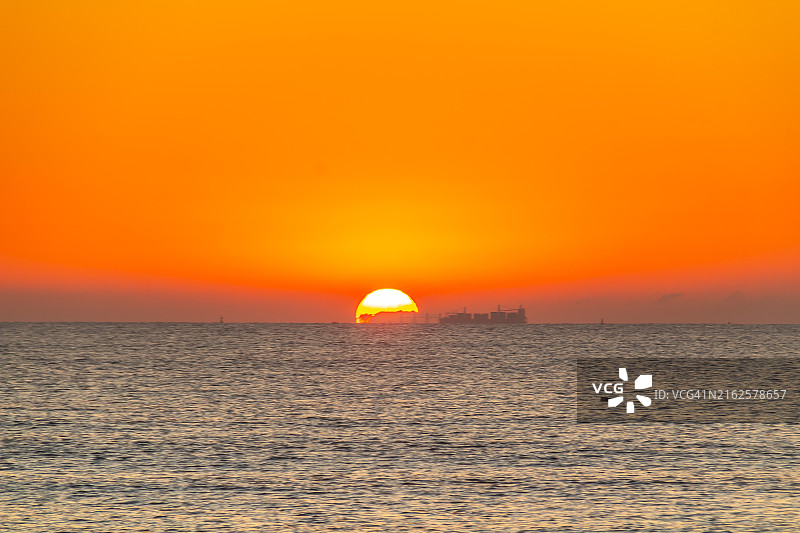 突尼斯日落时分的海景图片素材