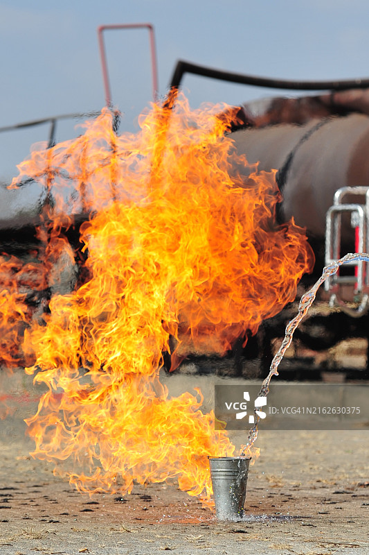 油上的水图片素材