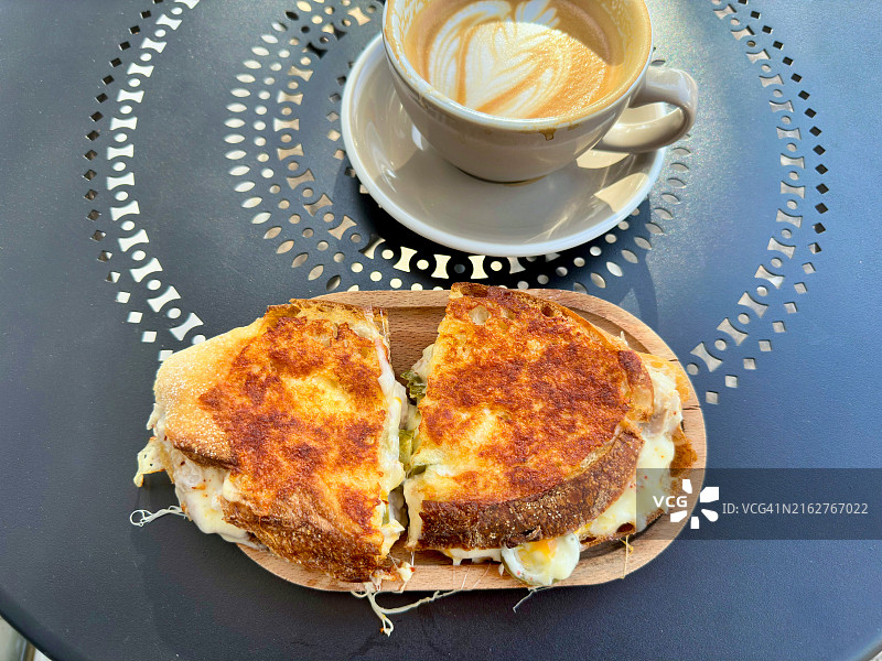 烤奶酪三明治和咖啡图片素材