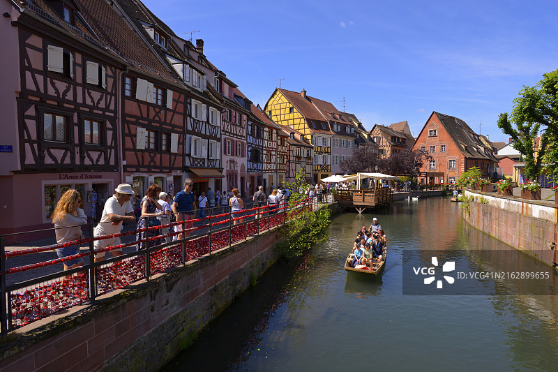 科尔马学校桥风光图片素材