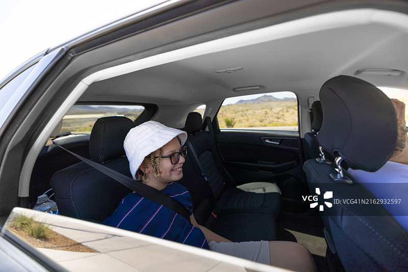 自驾游家庭图片素材