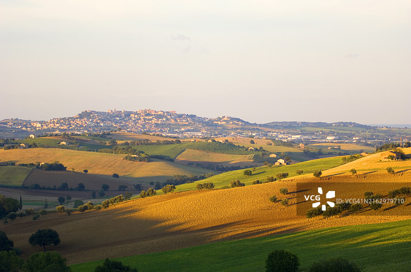 意大利马尔凯：阿尔切维亚周边的景观图片素材