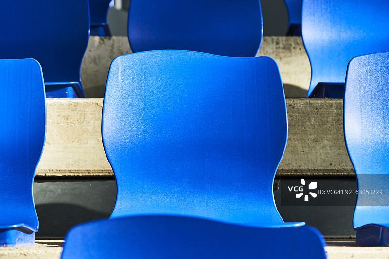 体育场内的塑料座椅图片素材