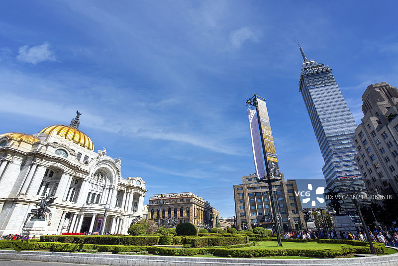 墨西哥城拉丁美洲塔与艺术宫图片素材