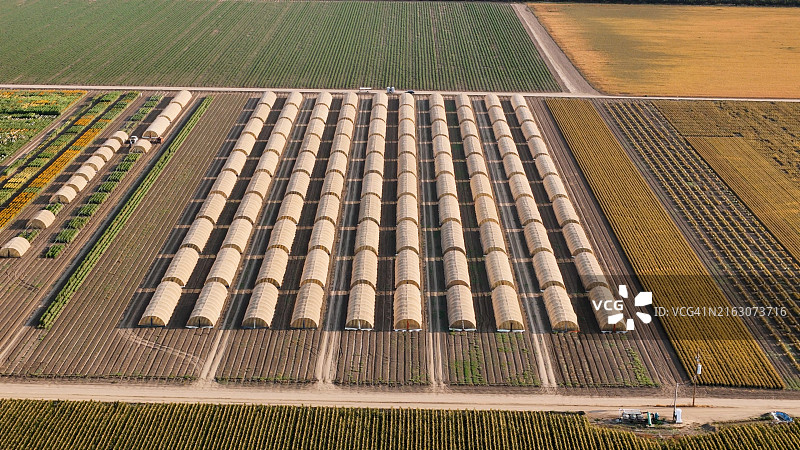 加利福尼亚州北部温室农业设施日落航拍照片图片素材