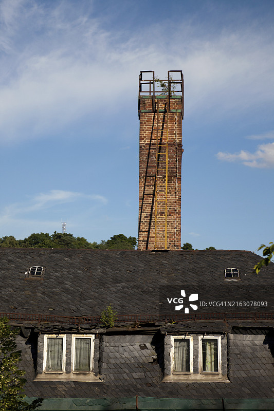 巴特洛本施泰因废墟上的老烟囱图片素材